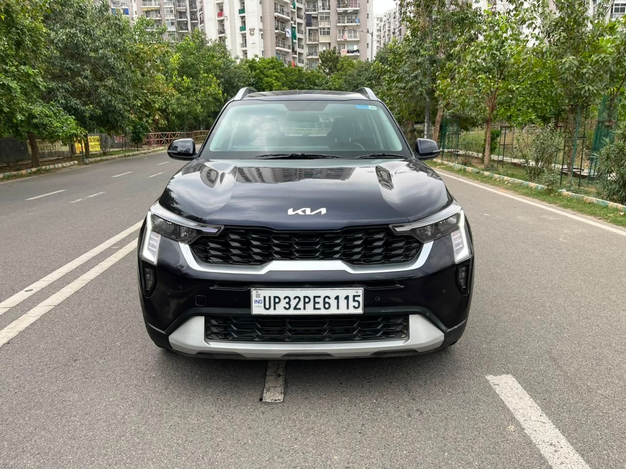 View 2024 Kia Sonet HTK Plus Petrol Image 2 Used 2024 Kia Sonet HTK Plus Petrol Image 2