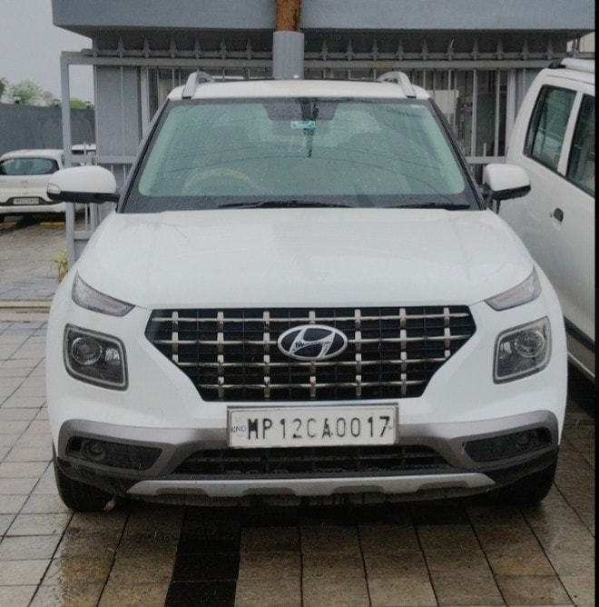 View 2021 Hyundai Venue SX (O) 1.5 Diesel Image 1 Used 2021 Hyundai Venue SX (O) 1.5 Diesel Image 1