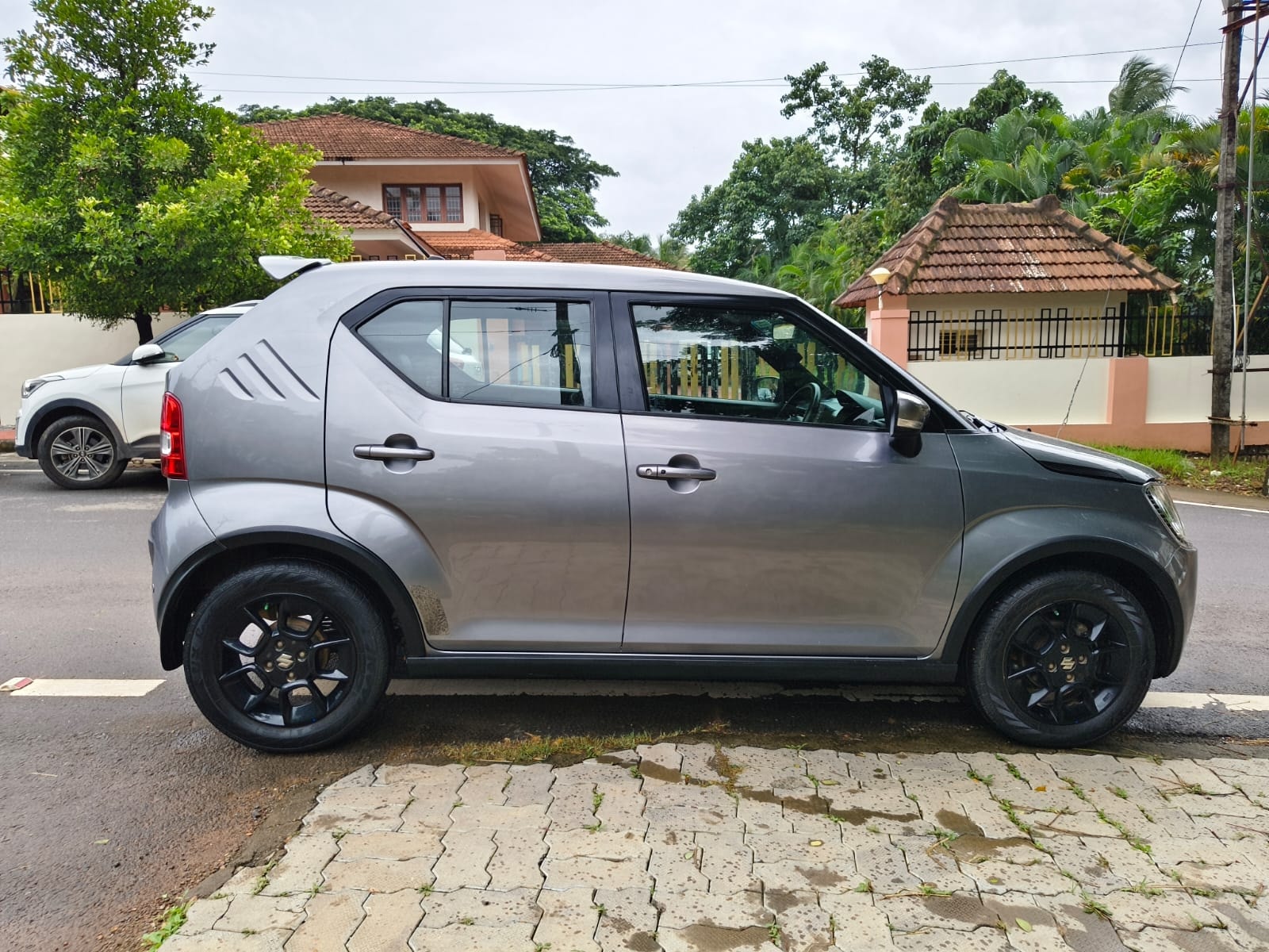 View 2017 Maruti Suzuki Ignis Zeta Petrol BS IV Image 8 Used 2017 Maruti Suzuki Ignis Zeta Petrol BS IV Image 8