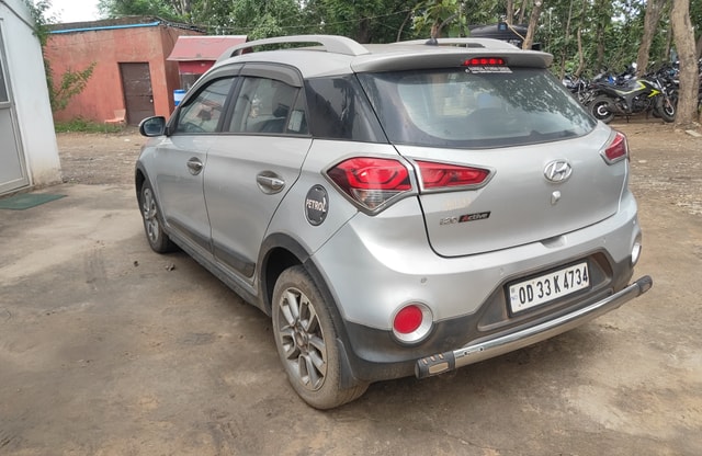 View Hyundai i20 Active Image 10 Used Hyundai i20 Active Image 10