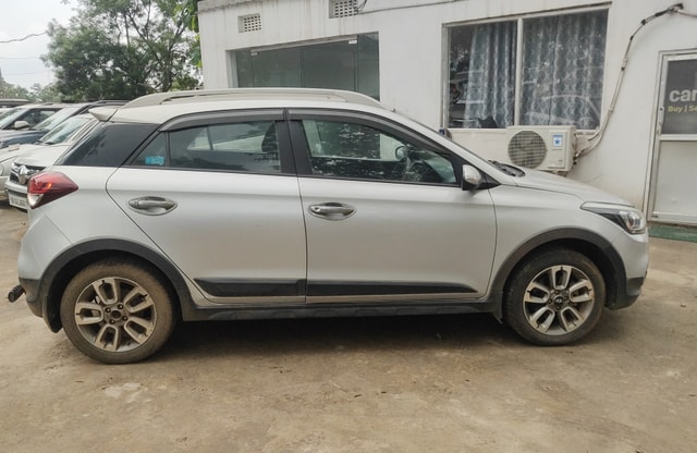View Hyundai i20 Active Image 8 Used Hyundai i20 Active Image 8