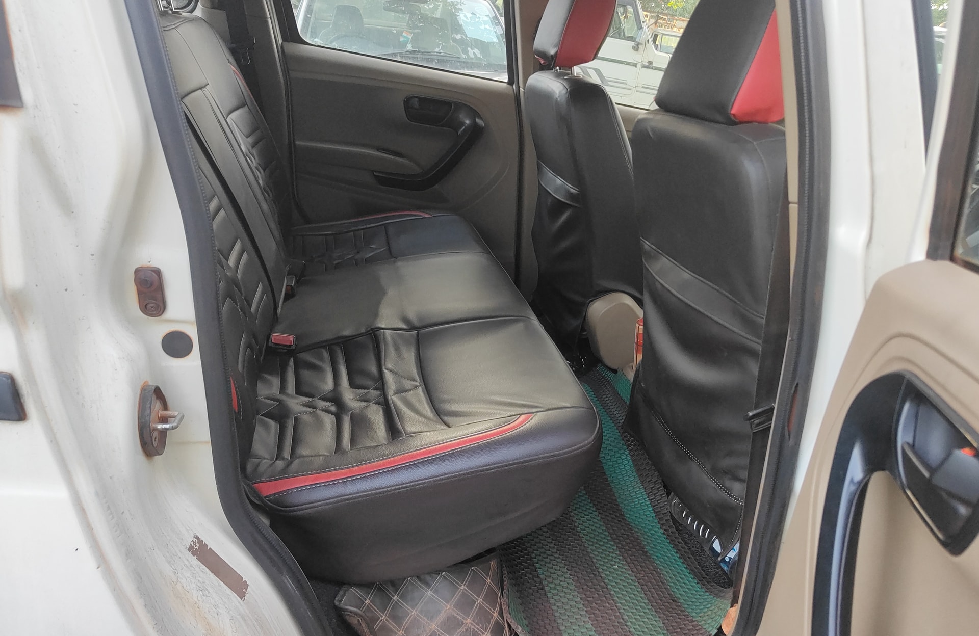 Used 2023 Mahindra Bolero Neo Used 2023 Mahindra Bolero Neo