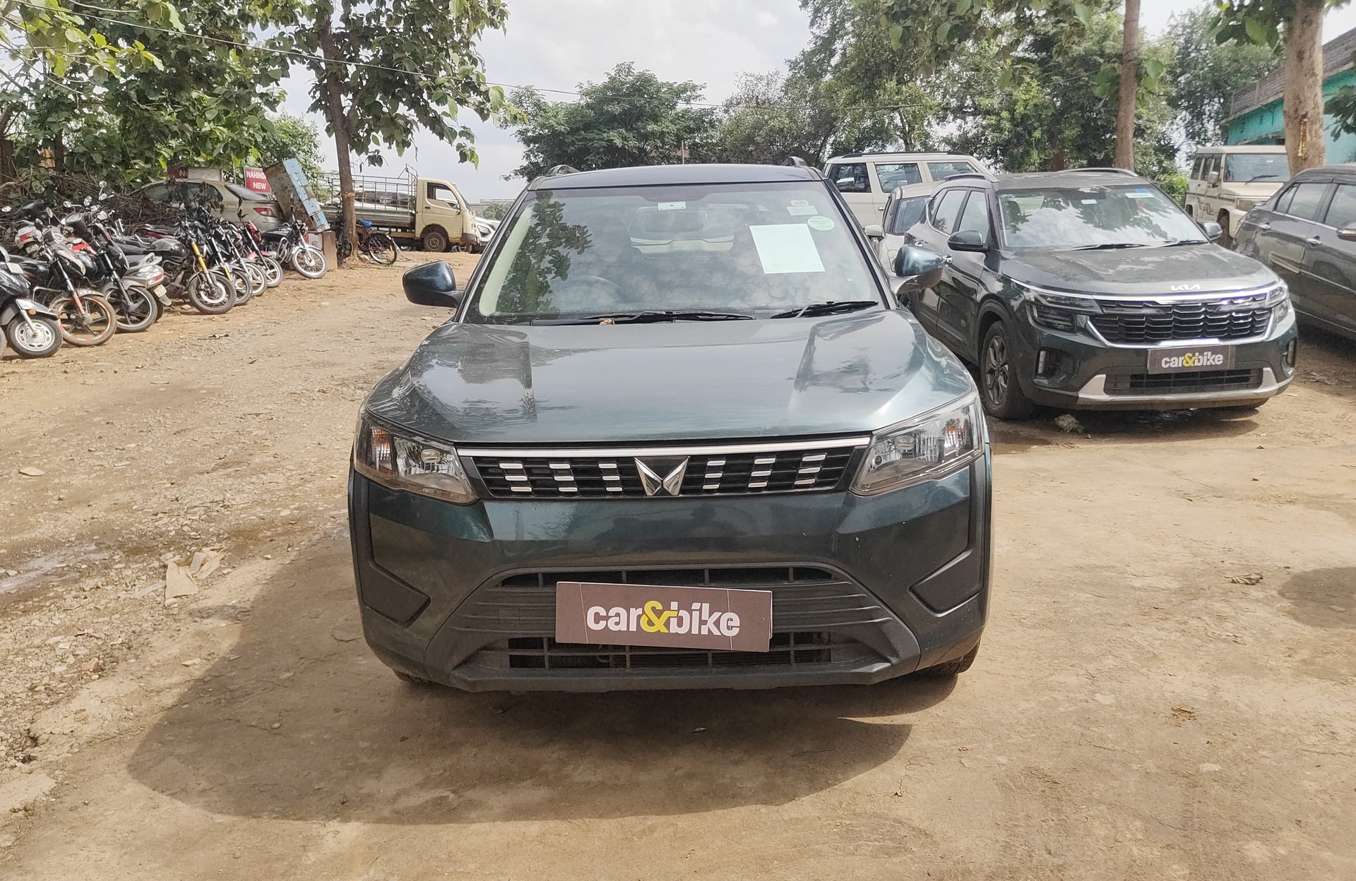 View 2023 Mahindra XUV300 W6 Diesel BS IV Image 2 Used 2023 Mahindra XUV300 W6 Diesel BS IV Image 2