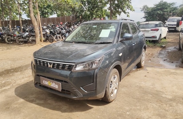 View Mahindra XUV300 Image 1 Used Mahindra XUV300 Image 1