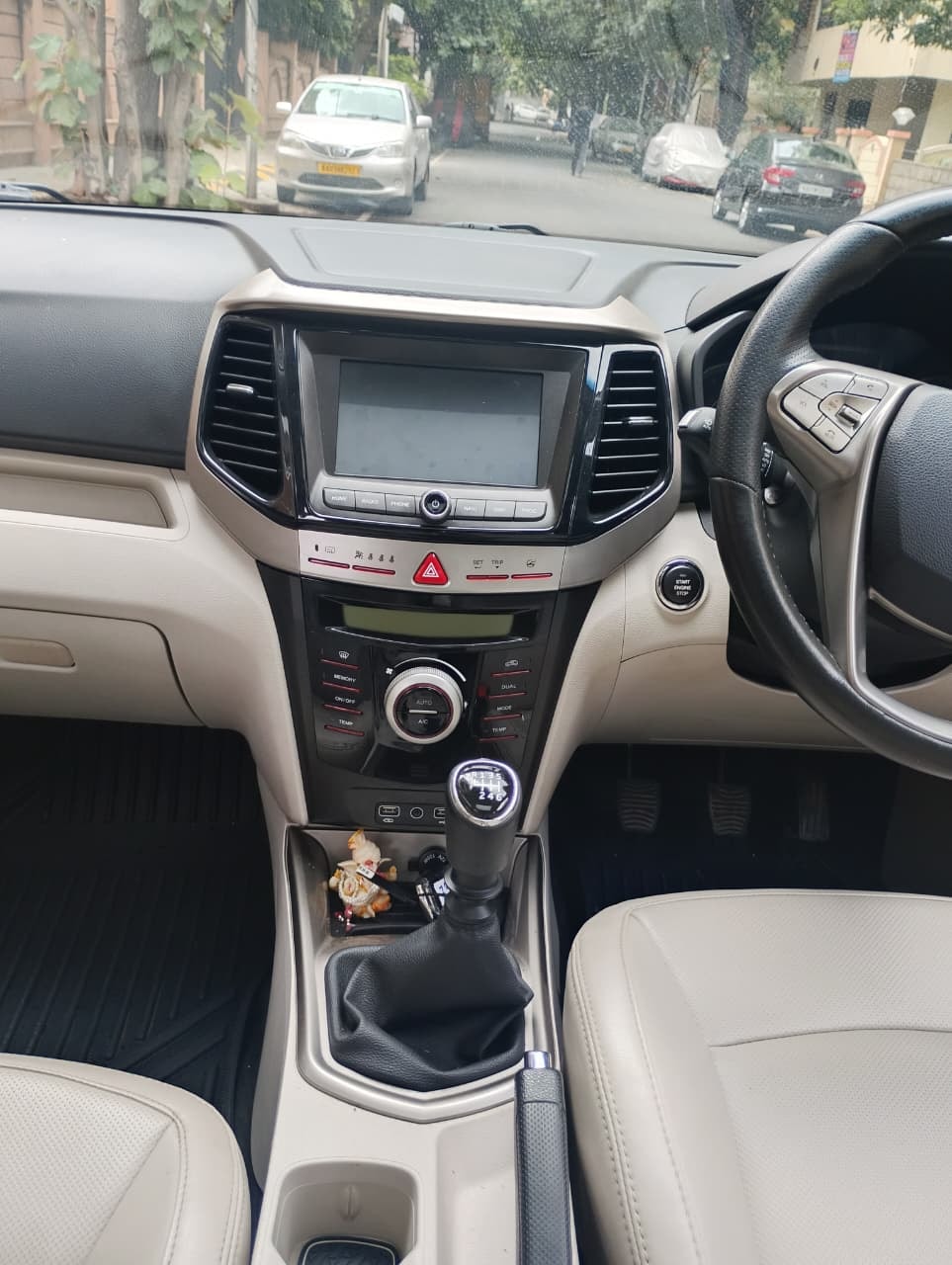 Used 2021 Mahindra XUV300 Used 2021 Mahindra XUV300