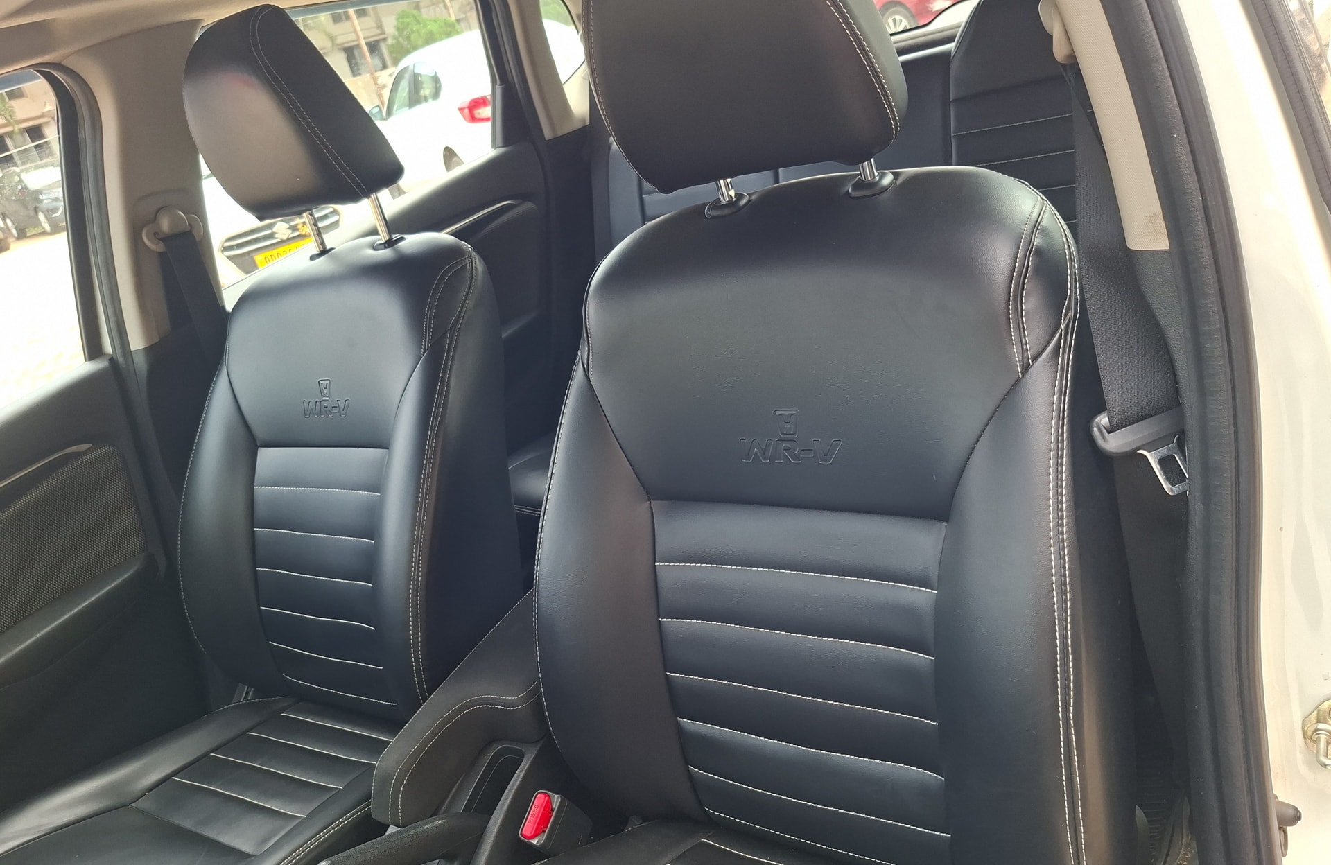 View 2017 Honda WR-V VX MT Petrol BS IV Image 3 Used 2017 Honda WR-V VX MT Petrol BS IV Image 3