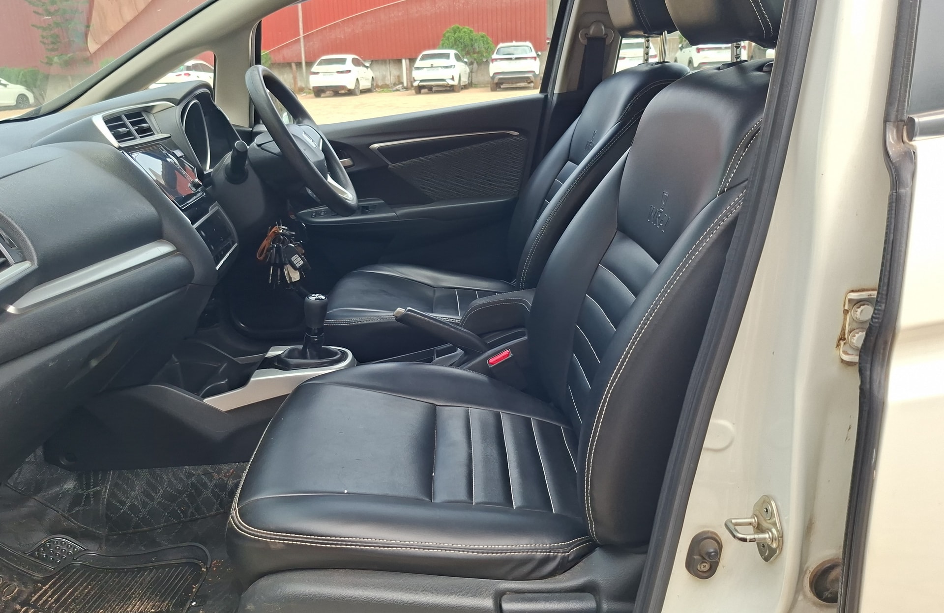View 2017 Honda WR-V VX MT Petrol BS IV Image 13 Used 2017 Honda WR-V VX MT Petrol BS IV Image 13