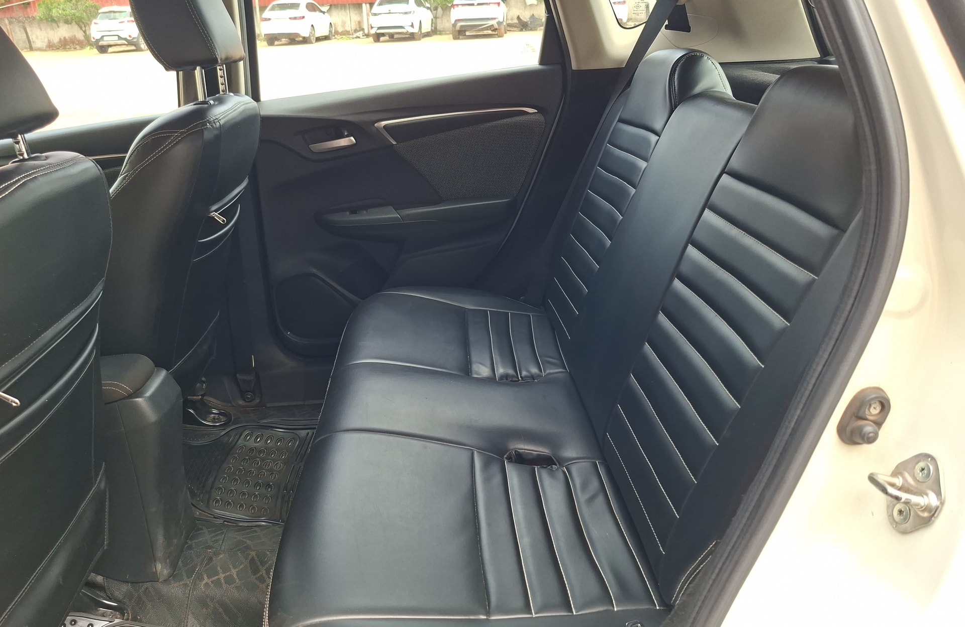 View 2017 Honda WR-V VX MT Petrol BS IV Image 14 Used 2017 Honda WR-V VX MT Petrol BS IV Image 14