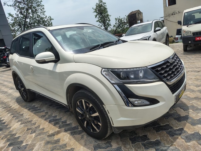 View Mahindra XUV500 Image 11 Used Mahindra XUV500 Image 11