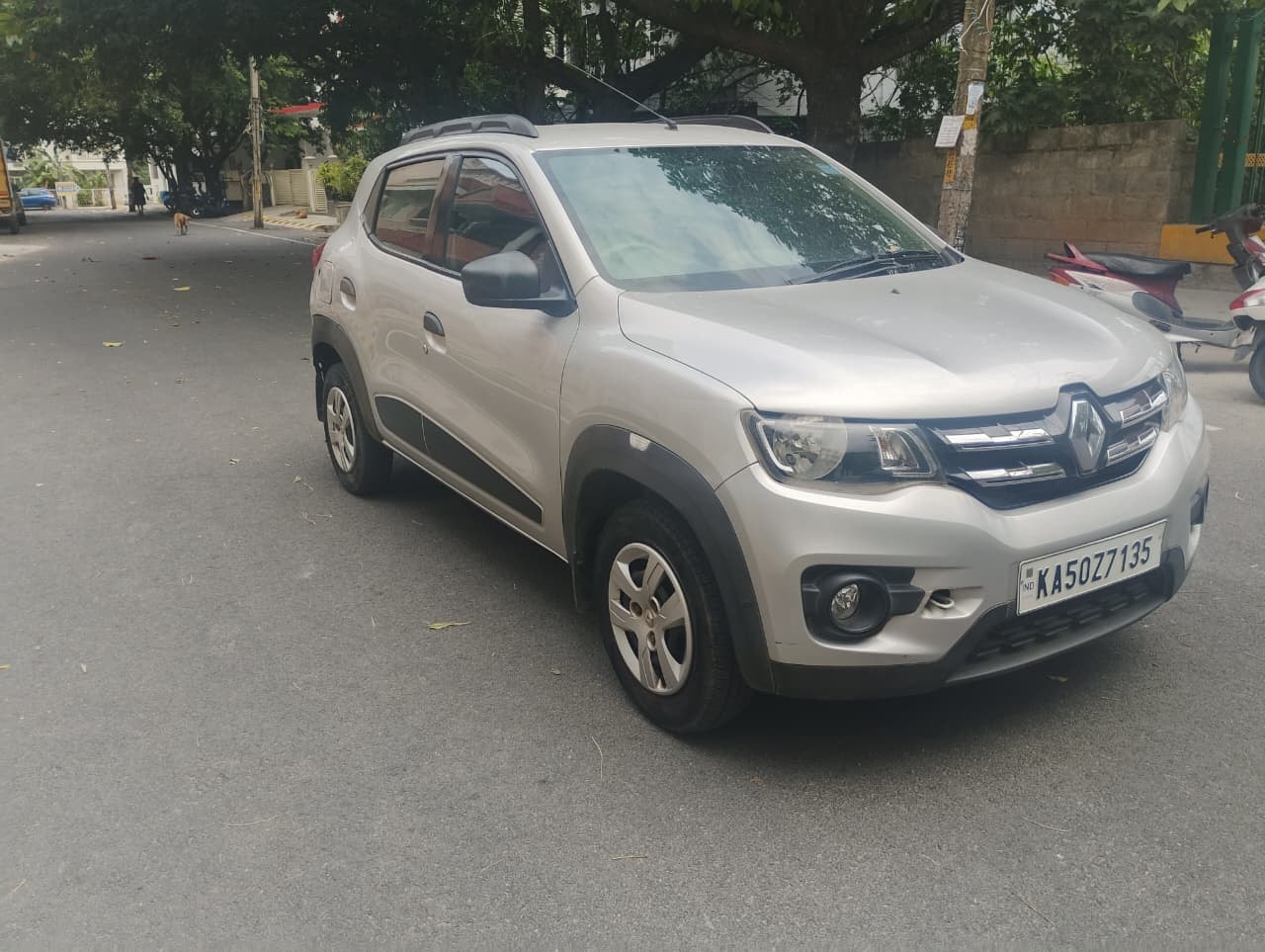 View 2018 Renault Kwid RXT 1.0 (O) BS IV Image 12 Used 2018 Renault Kwid RXT 1.0 (O) BS IV Image 12