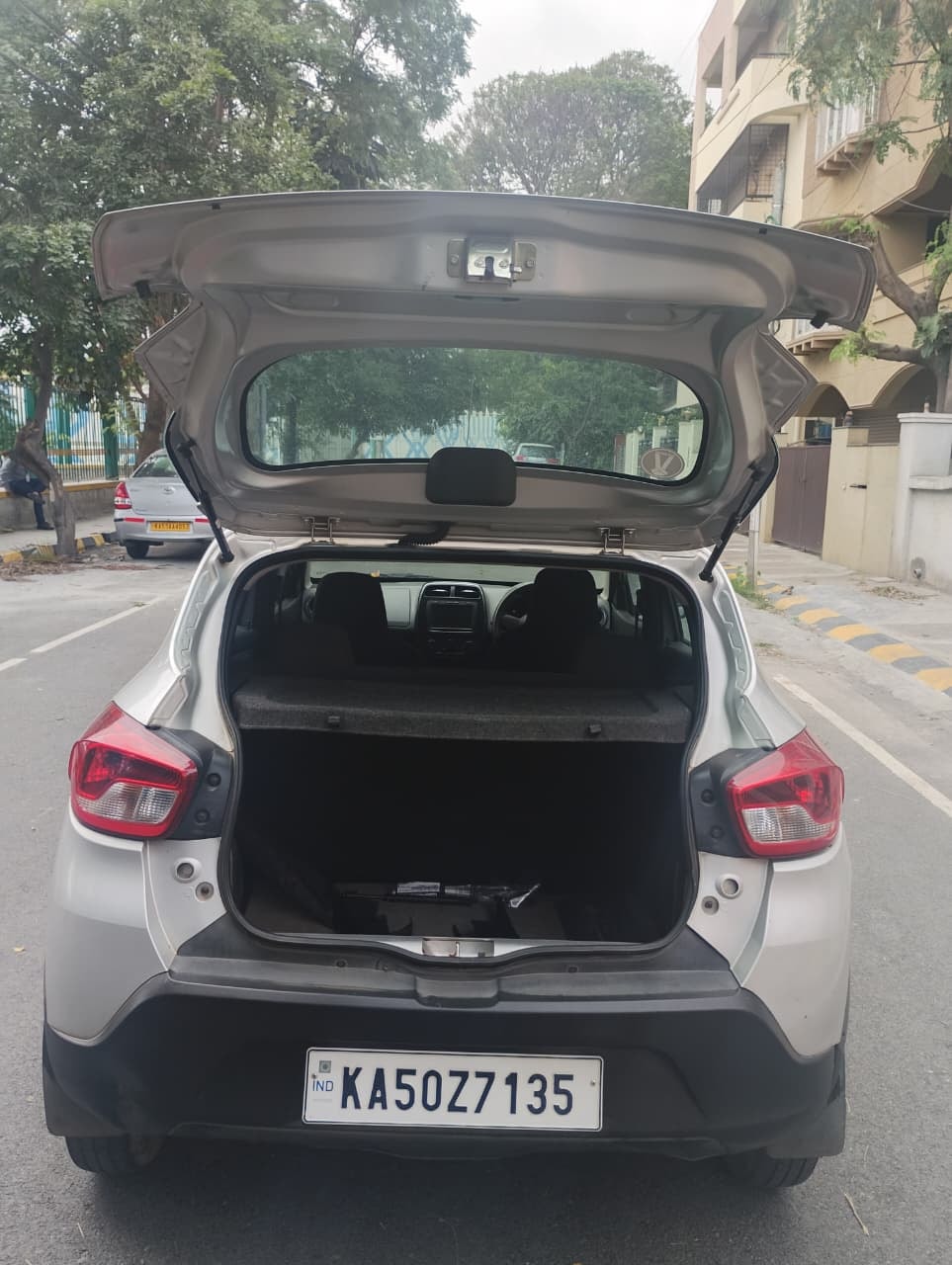 View 2018 Renault Kwid RXT 1.0 (O) BS IV Image 17 Used 2018 Renault Kwid RXT 1.0 (O) BS IV Image 17