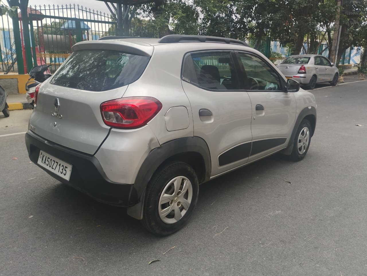 View 2018 Renault Kwid RXT 1.0 (O) BS IV Image 6 Used 2018 Renault Kwid RXT 1.0 (O) BS IV Image 6