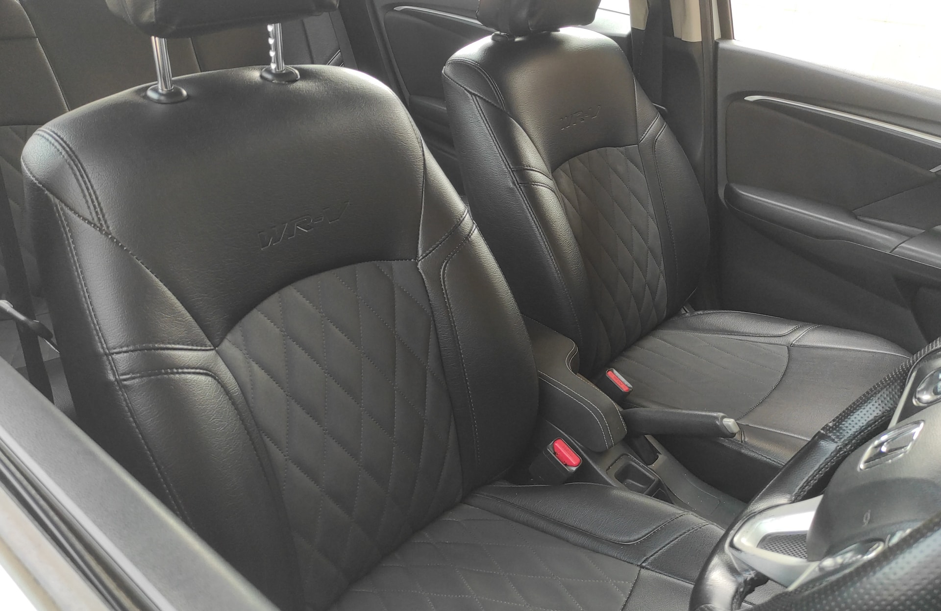 View 2020 Honda WR-V VX MT Petrol Image 3 Used 2020 Honda WR-V VX MT Petrol Image 3