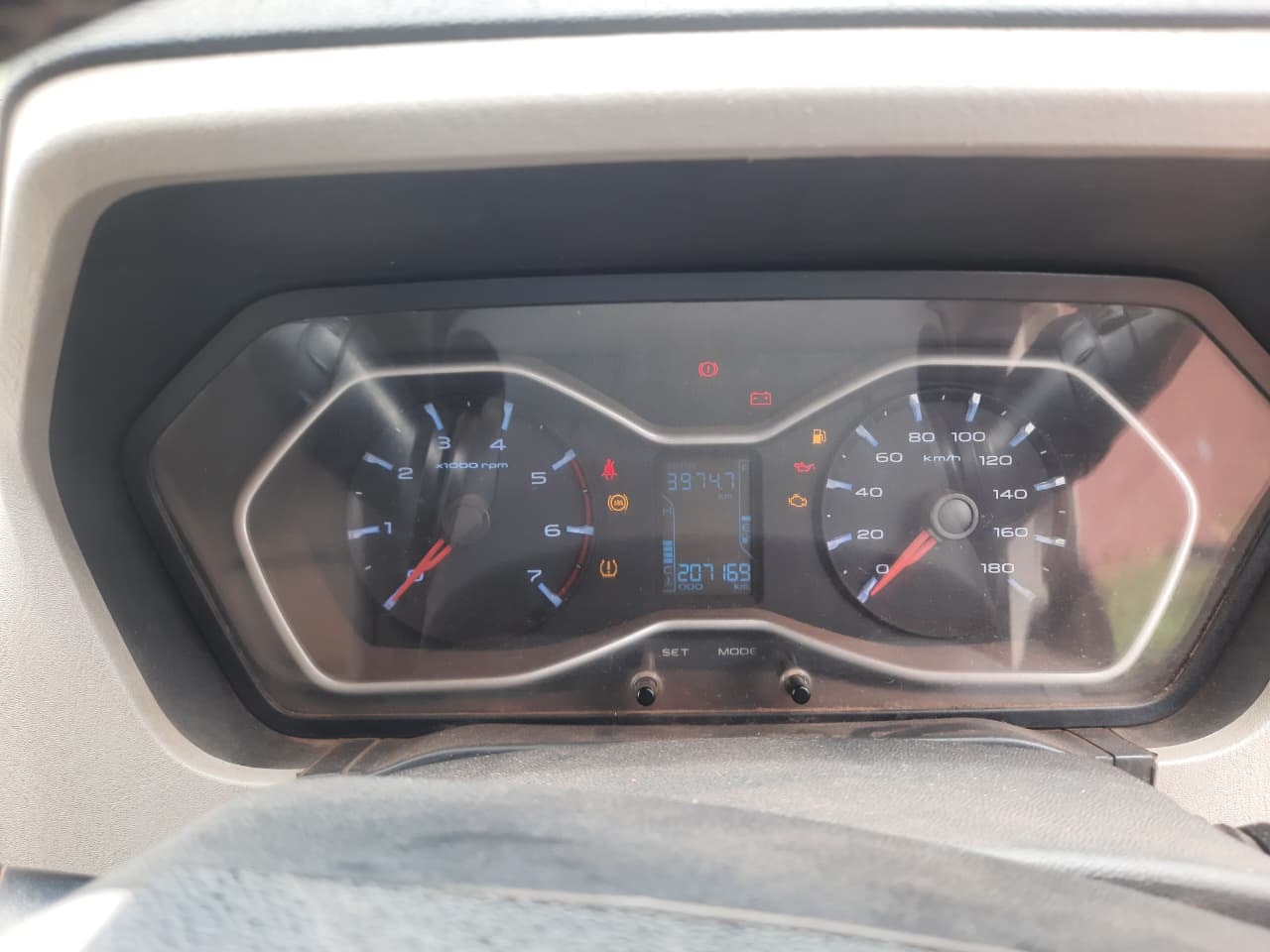 View 2017 Mahindra Scorpio S10 2WD Image 7 Used 2017 Mahindra Scorpio S10 2WD Image 7