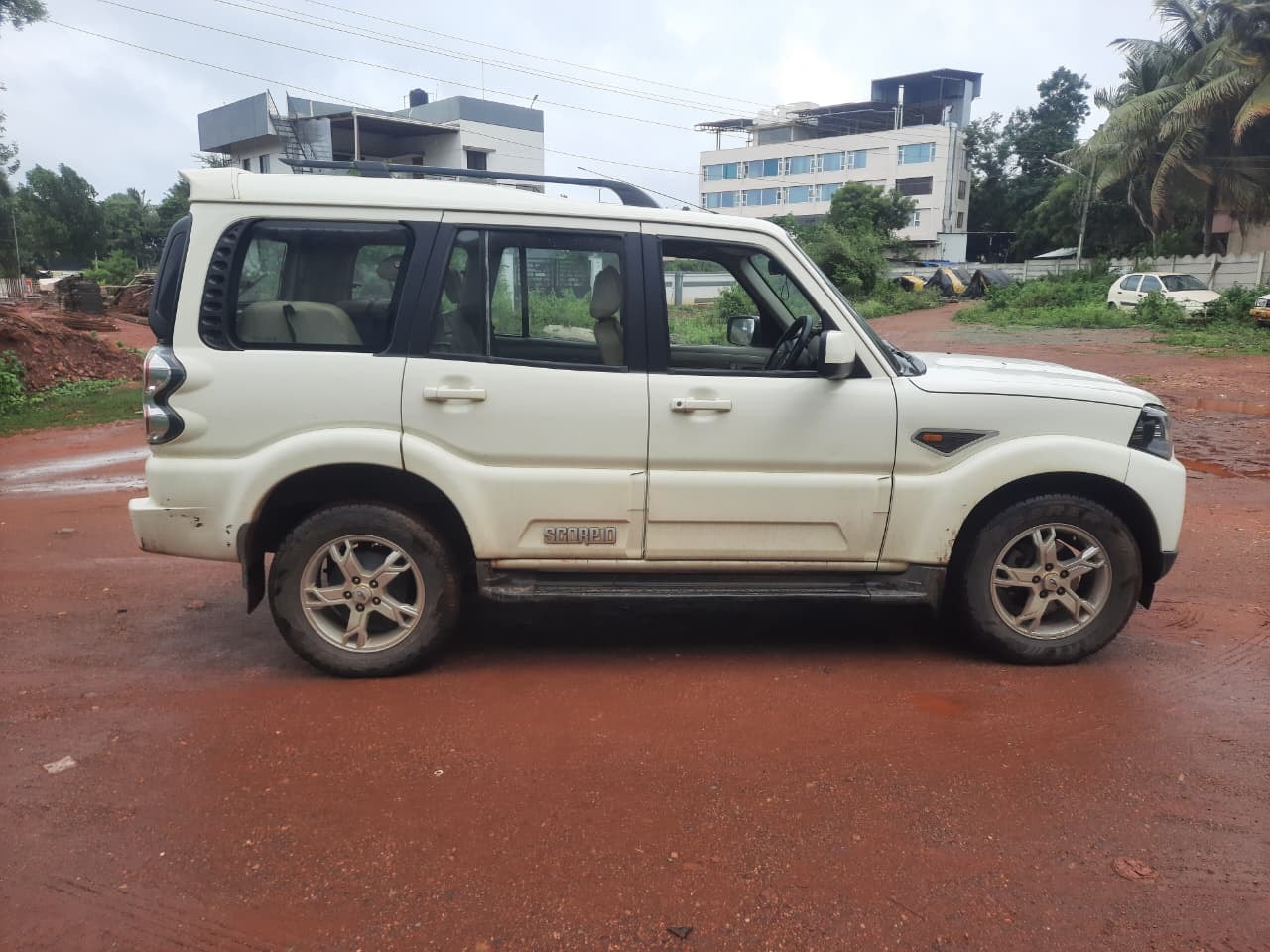 View 2017 Mahindra Scorpio S10 2WD Image 8 Used 2017 Mahindra Scorpio S10 2WD Image 8