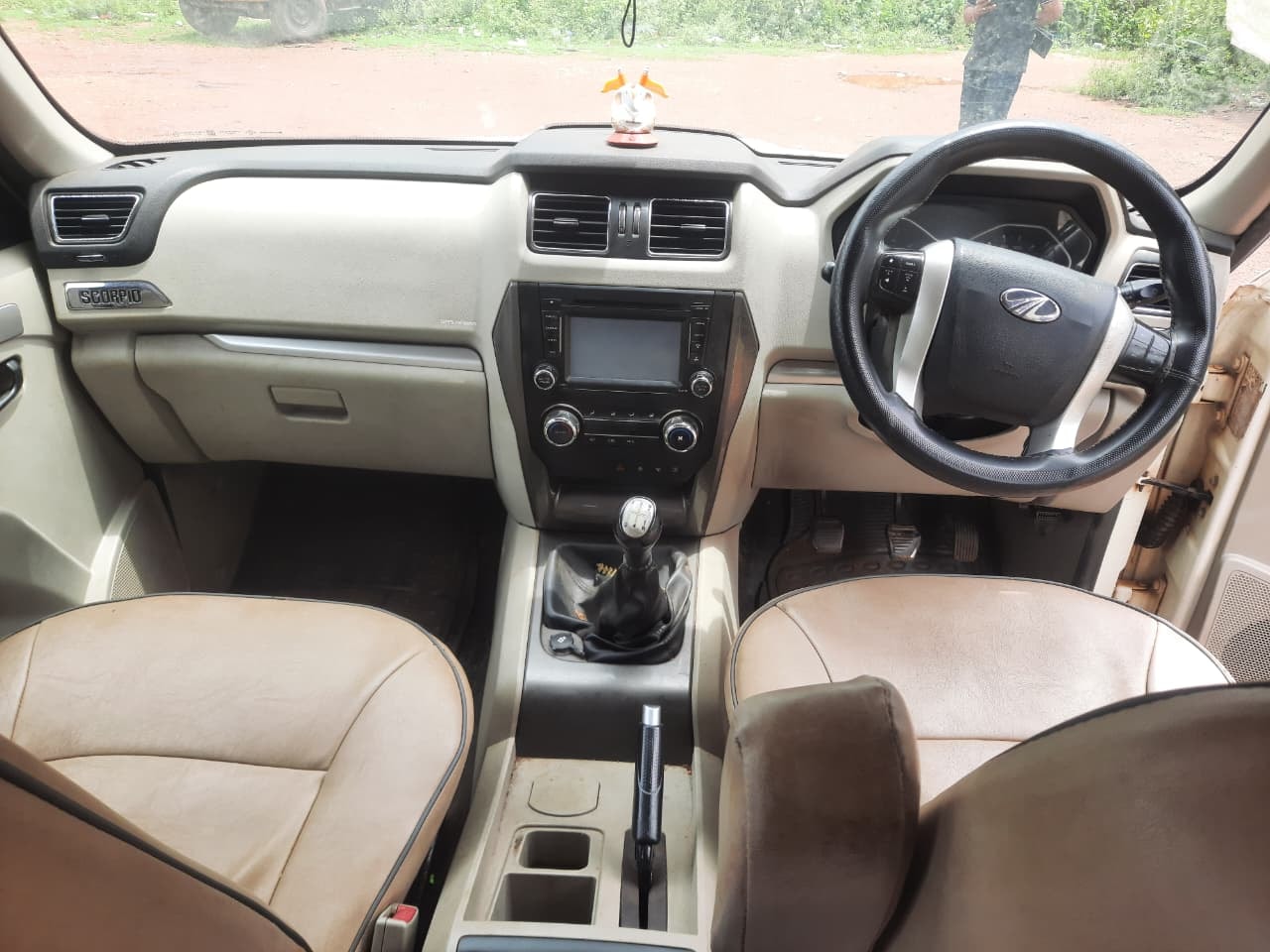 View 2017 Mahindra Scorpio S10 2WD Image 9 Used 2017 Mahindra Scorpio S10 2WD Image 9
