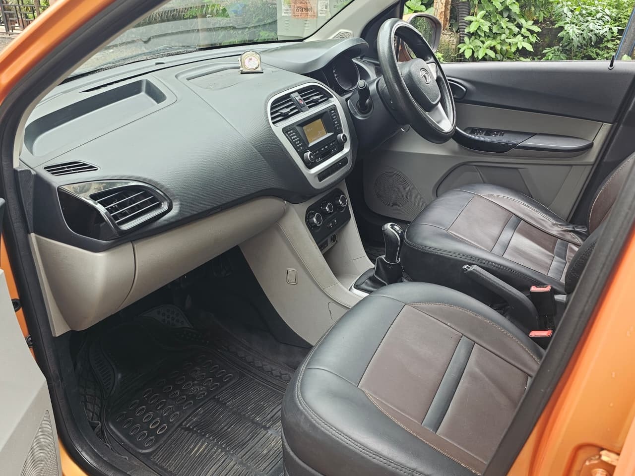View 2016 Tata Tiago Revotorq XT Image 6 Used 2016 Tata Tiago Revotorq XT Image 6