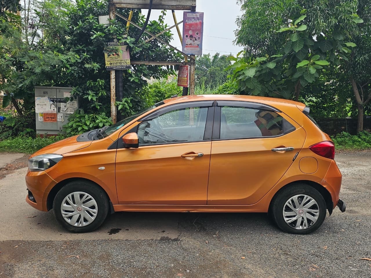 View 2016 Tata Tiago Revotorq XT Image 4 Used 2016 Tata Tiago Revotorq XT Image 4