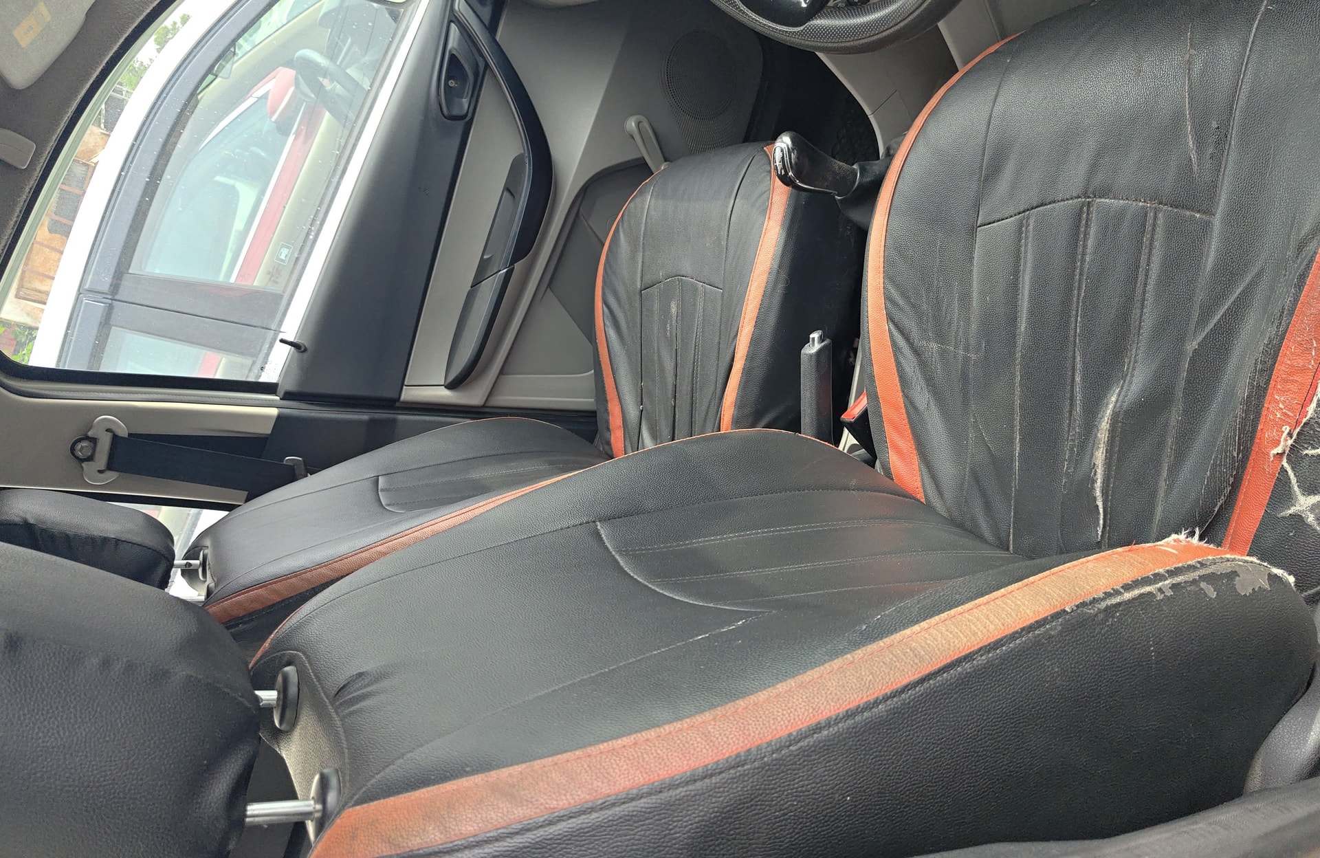 View 2019 Tata Tiago Revotorq XE Image 10 Used 2019 Tata Tiago Revotorq XE Image 10