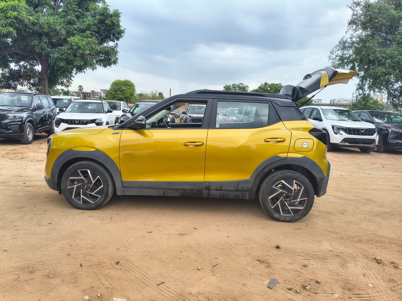 Used 2024 Mahindra XUV 3XO Used 2024 Mahindra XUV 3XO