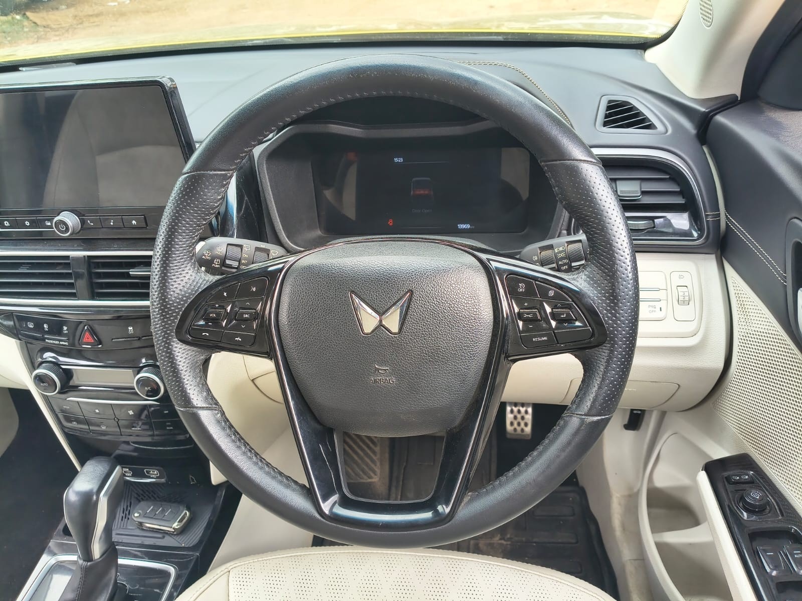 Used 2024 Mahindra XUV 3XO Used 2024 Mahindra XUV 3XO