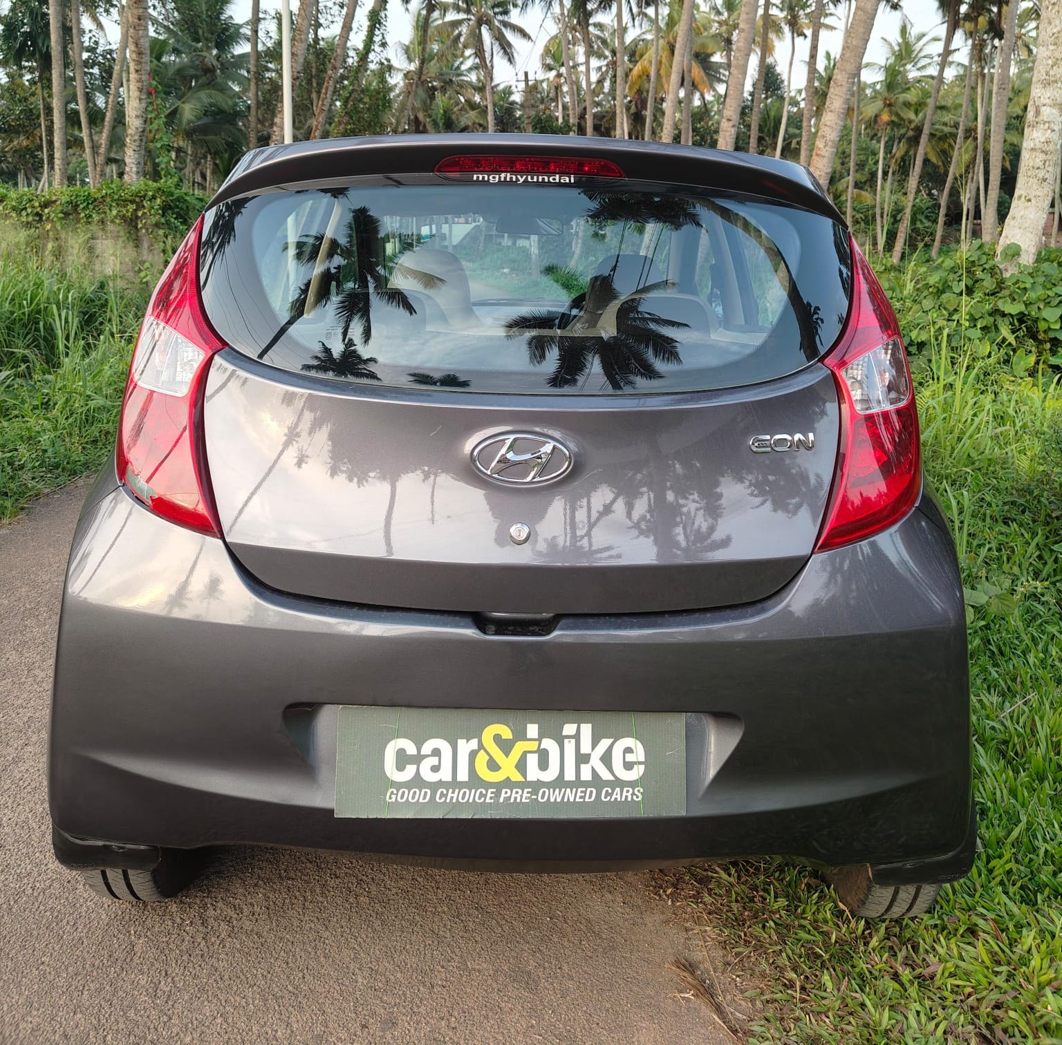 View 2017 Hyundai EON Era Image 4 Used 2017 Hyundai EON Era Image 4