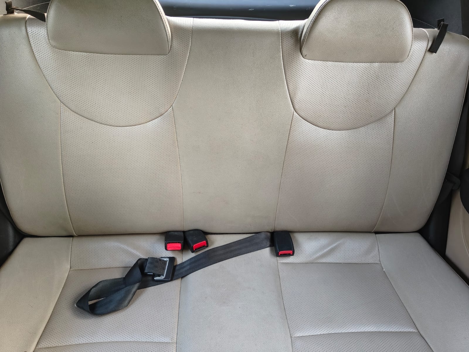 View 2017 Hyundai EON Era Image 5 Used 2017 Hyundai EON Era Image 5