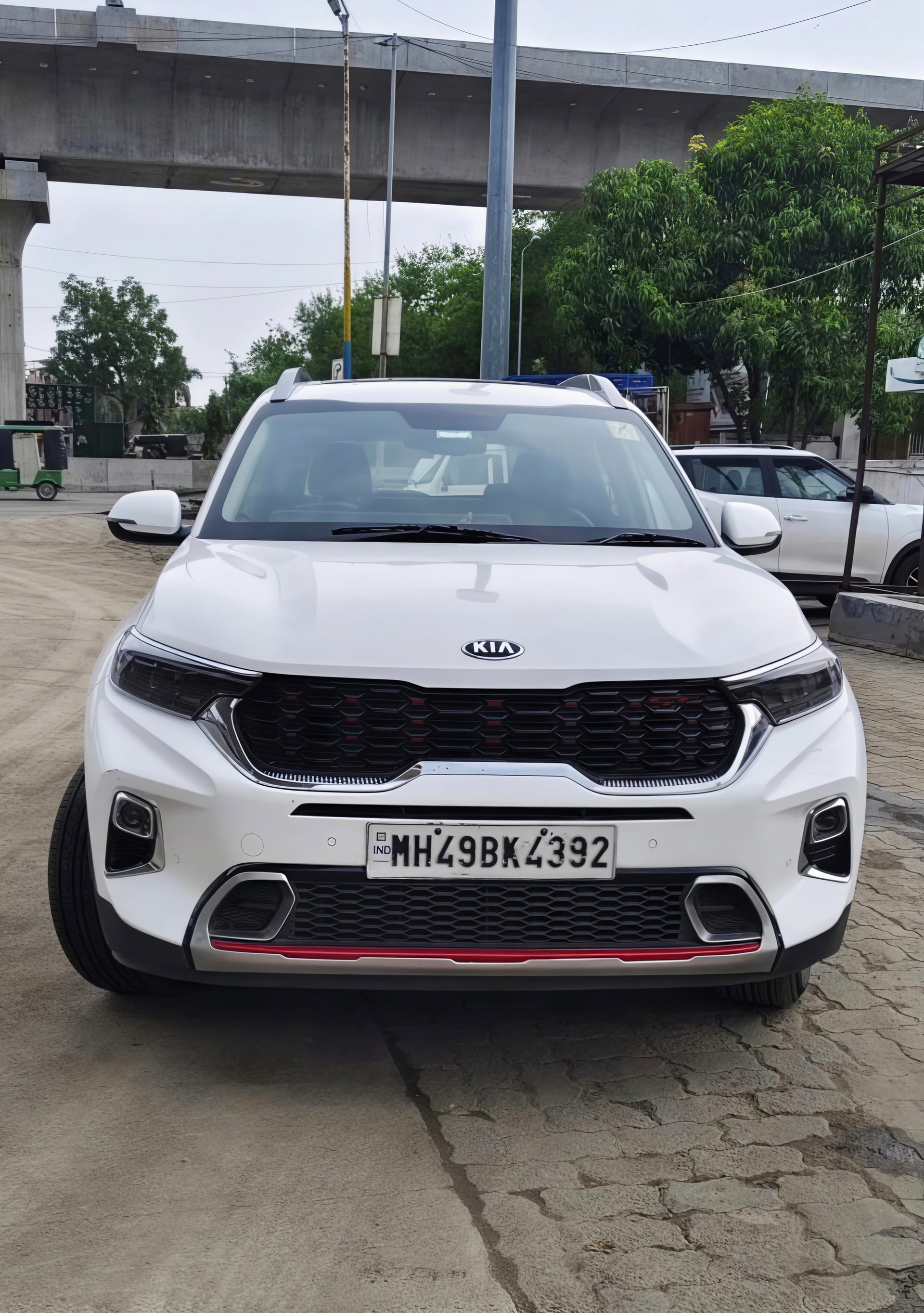 View 2020 Kia Sonet GTX Plus Diesel Image 2 Used 2020 Kia Sonet GTX Plus Diesel Image 2