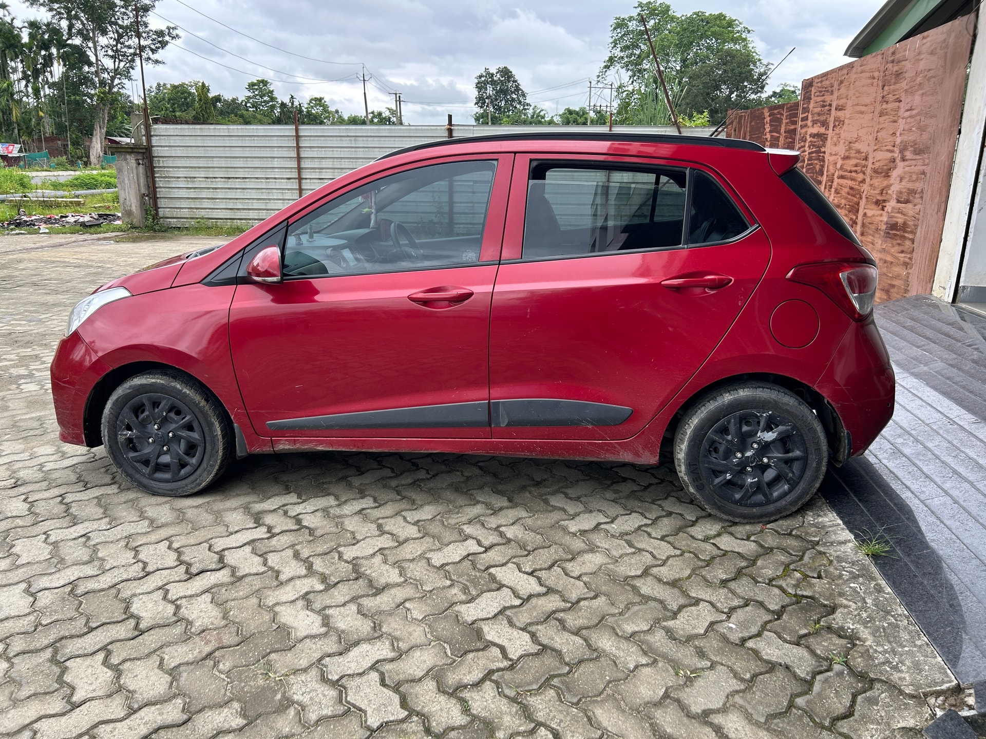 Used 2017 Hyundai Grand i10 Used 2017 Hyundai Grand i10