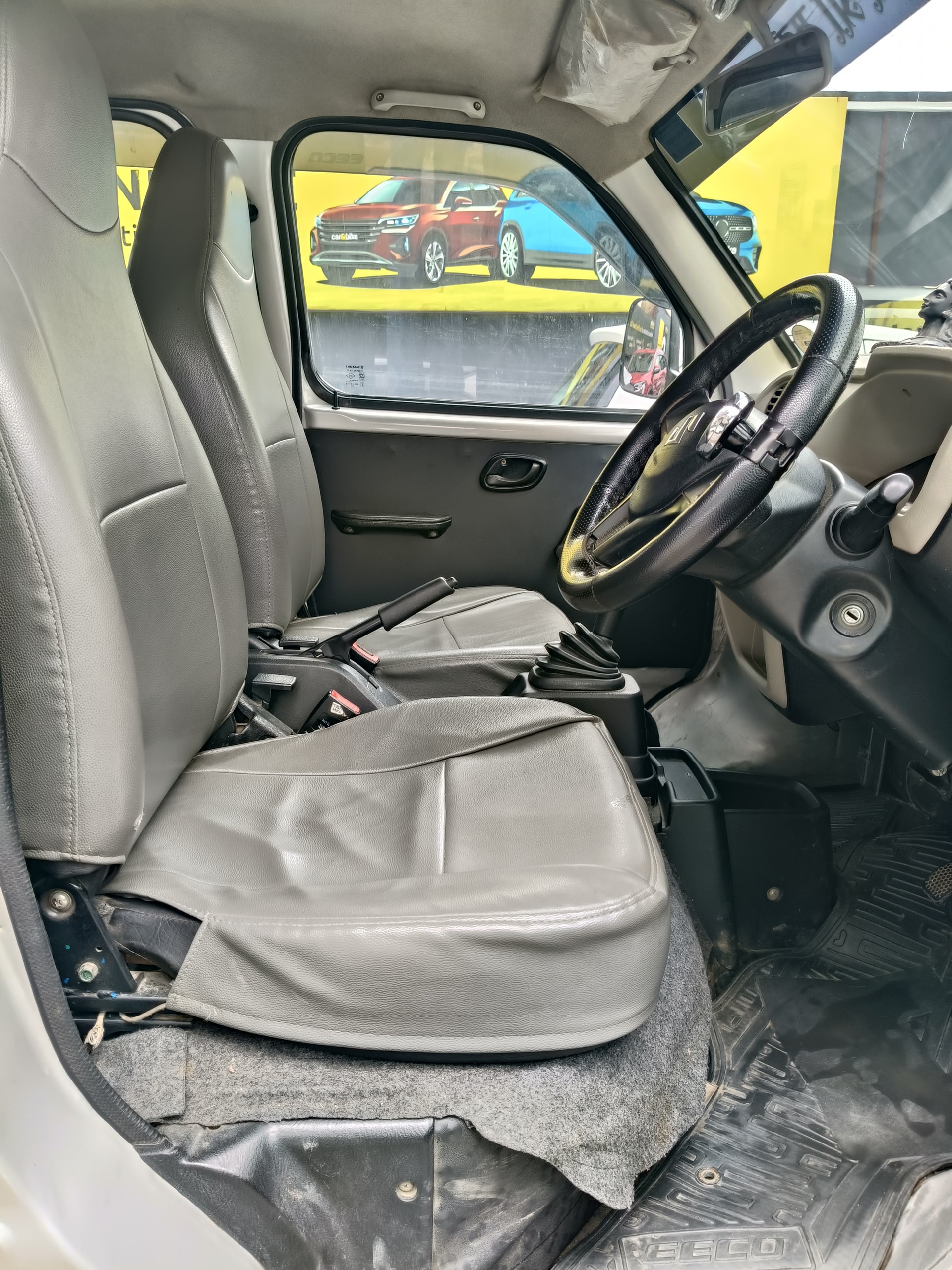 View 2023 Maruti Suzuki Eeco 7-Seater Image 3 Used 2023 Maruti Suzuki Eeco 7-Seater Image 3