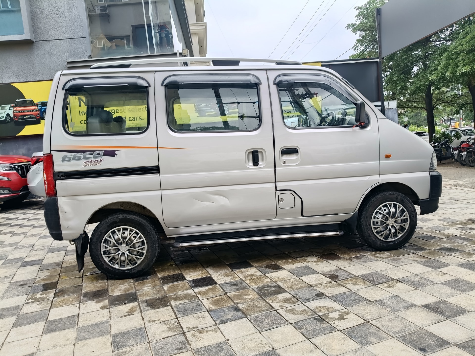 View 2023 Maruti Suzuki Eeco 7-Seater Image 7 Used 2023 Maruti Suzuki Eeco 7-Seater Image 7