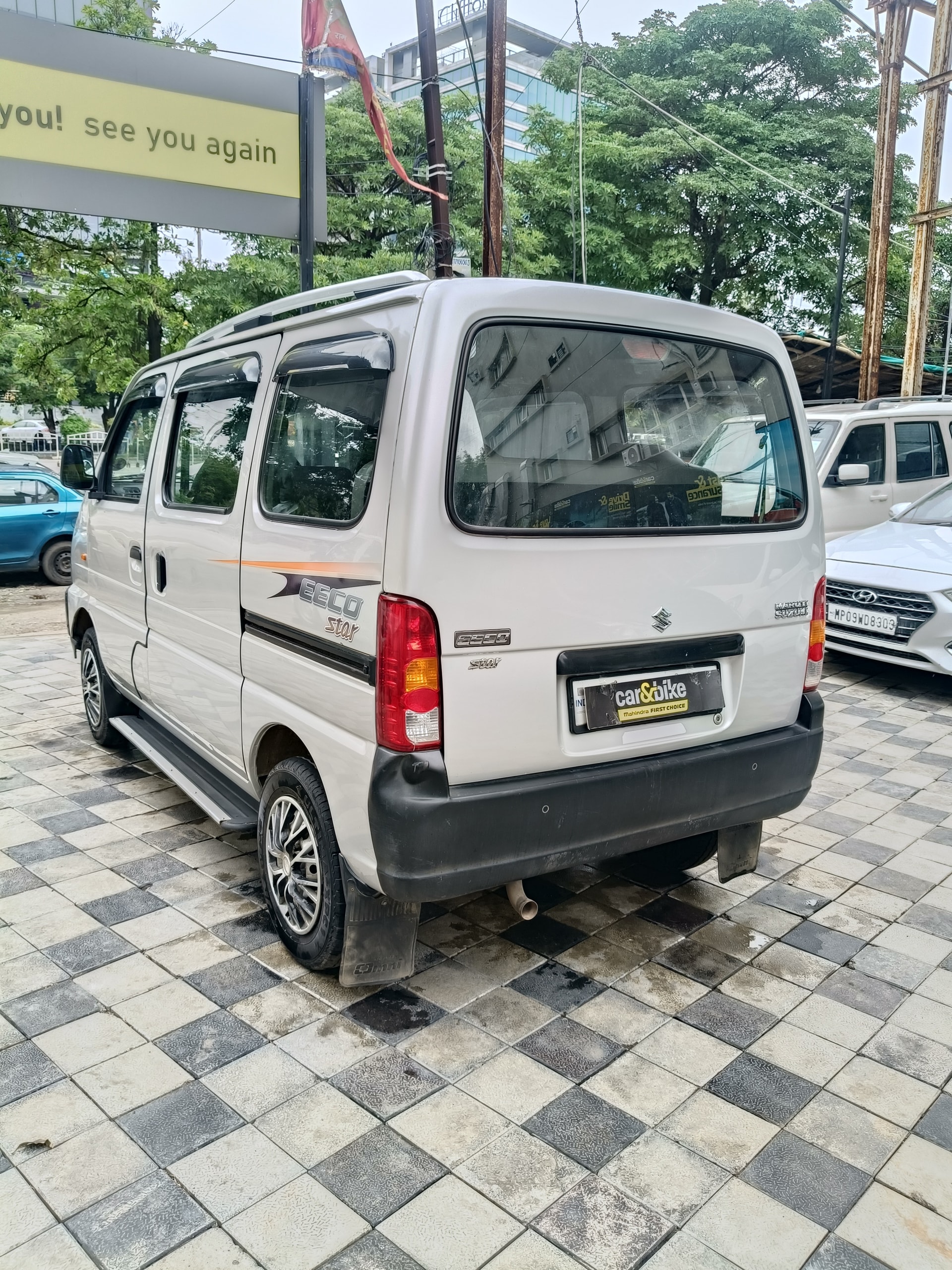 View 2023 Maruti Suzuki Eeco 7-Seater Image 9 Used 2023 Maruti Suzuki Eeco 7-Seater Image 9