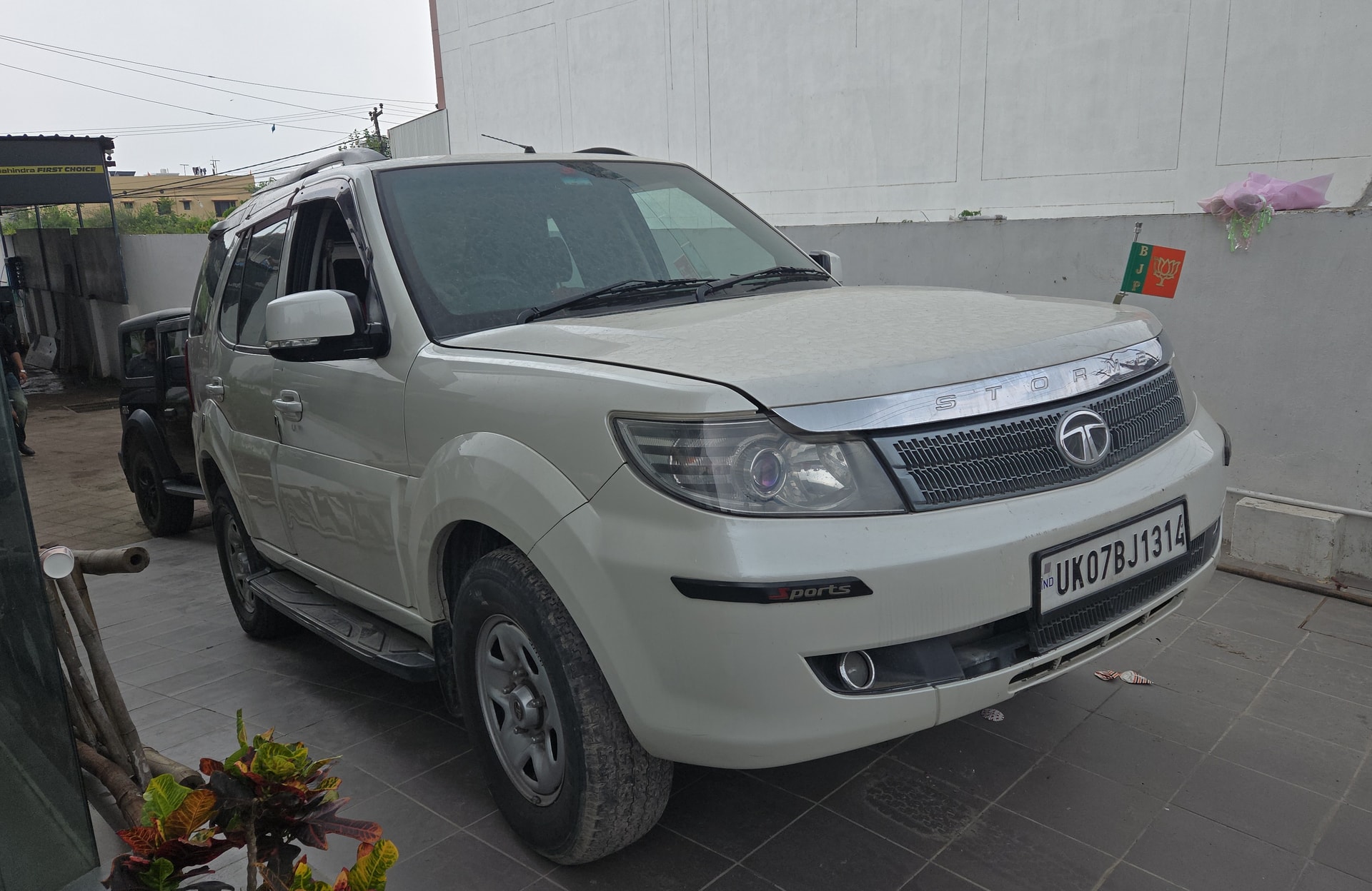 View 2015 Tata Safari Storme Ex Refreshed Image 11 Used 2015 Tata Safari Storme Ex Refreshed Image 11