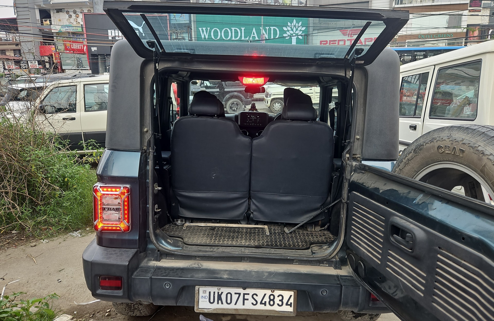 View 2024 Mahindra Thar AX OPT Manual 4 Seater Hard Top Diesel Image 7 Used 2024 Mahindra Thar AX OPT Manual 4 Seater Hard Top Diesel Image 7