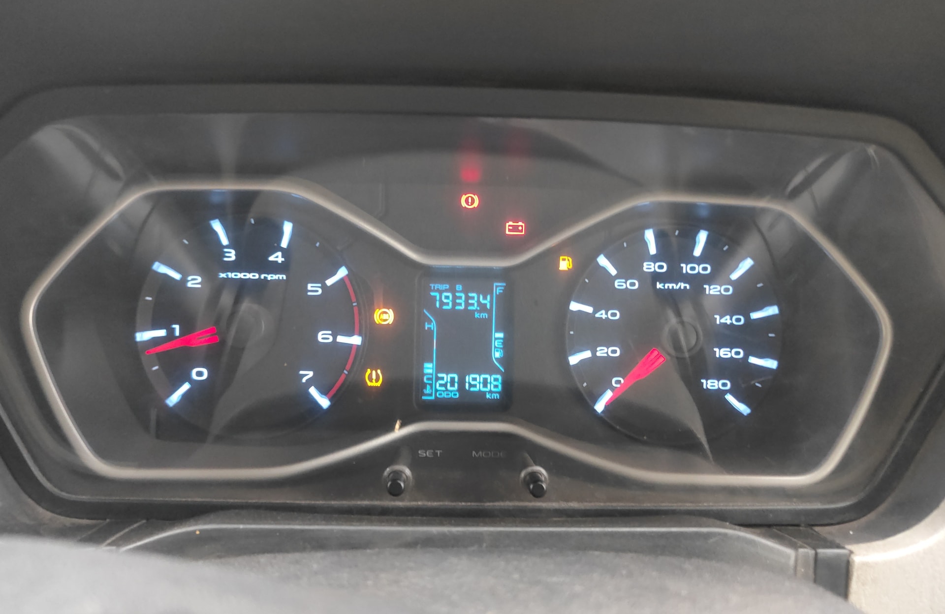 View 2017 Mahindra Scorpio S10 4WD Image 9 Used 2017 Mahindra Scorpio S10 4WD Image 9