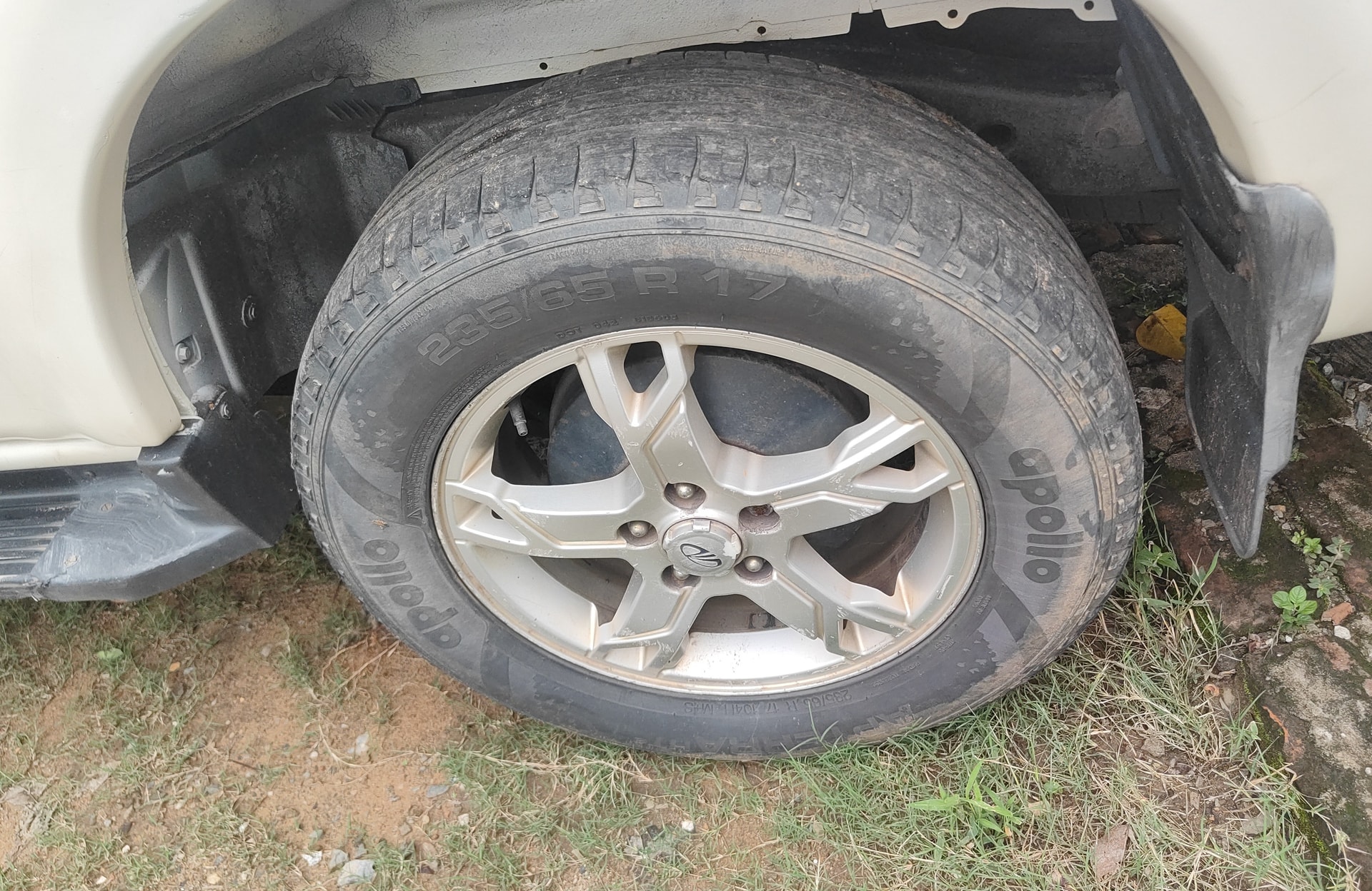 View 2017 Mahindra Scorpio S10 4WD Image 15 Used 2017 Mahindra Scorpio S10 4WD Image 15