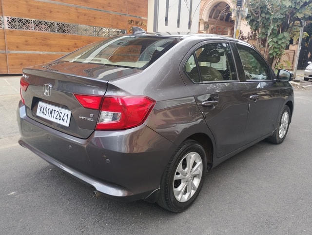 View Honda Amaze Image 12 Used Honda Amaze Image 12
