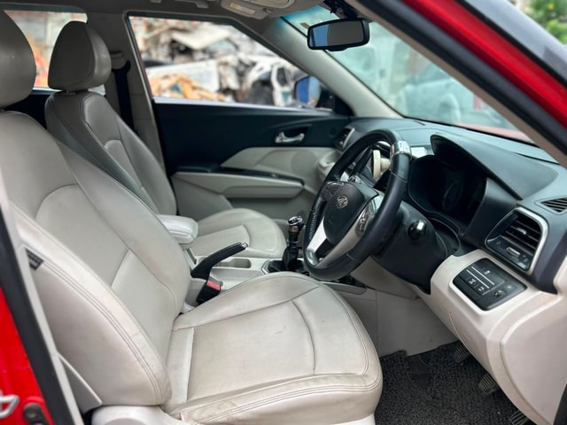 View Mahindra XUV300 Image 13 Used Mahindra XUV300 Image 13
