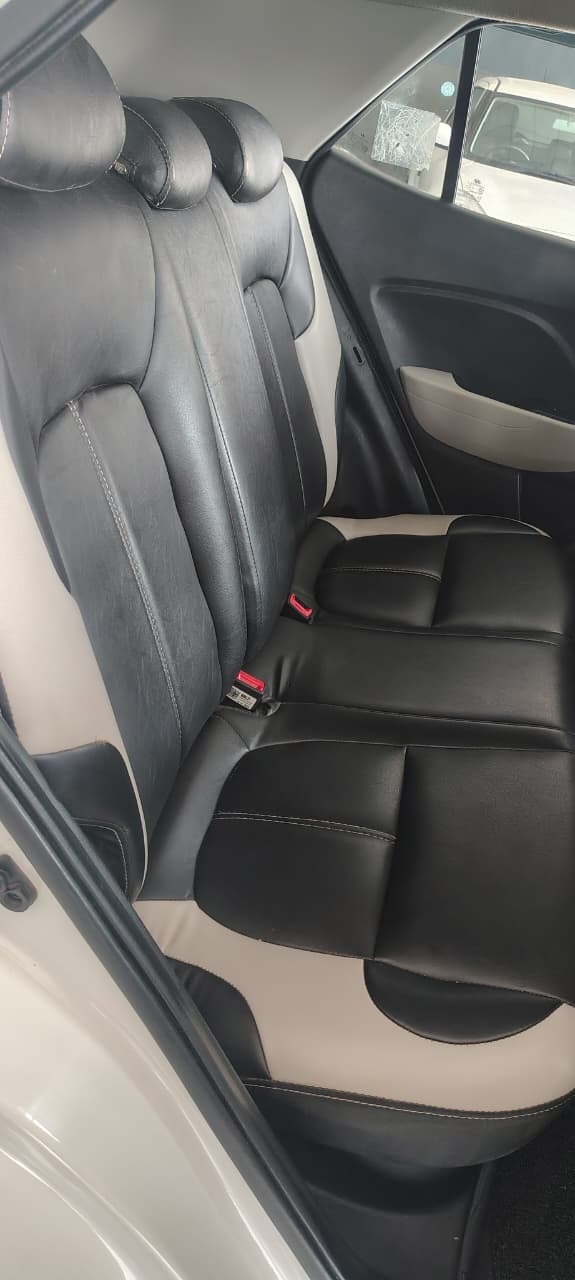 View 2023 Hyundai Venue S 1.2 Petrol BS IV Image 5 Used 2023 Hyundai Venue S 1.2 Petrol BS IV Image 5