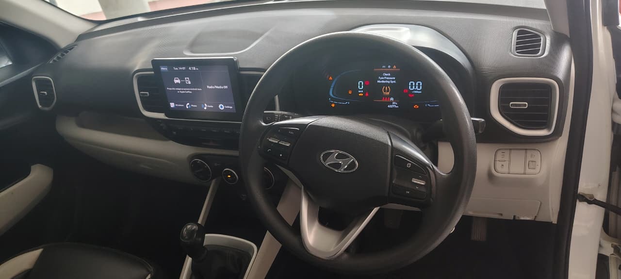 View 2023 Hyundai Venue S 1.2 Petrol BS IV Image 8 Used 2023 Hyundai Venue S 1.2 Petrol BS IV Image 8