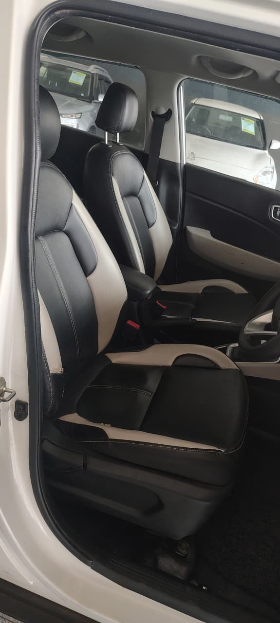 View 2023 Hyundai Venue S 1.2 Petrol BS IV Image 3 Used 2023 Hyundai Venue S 1.2 Petrol BS IV Image 3
