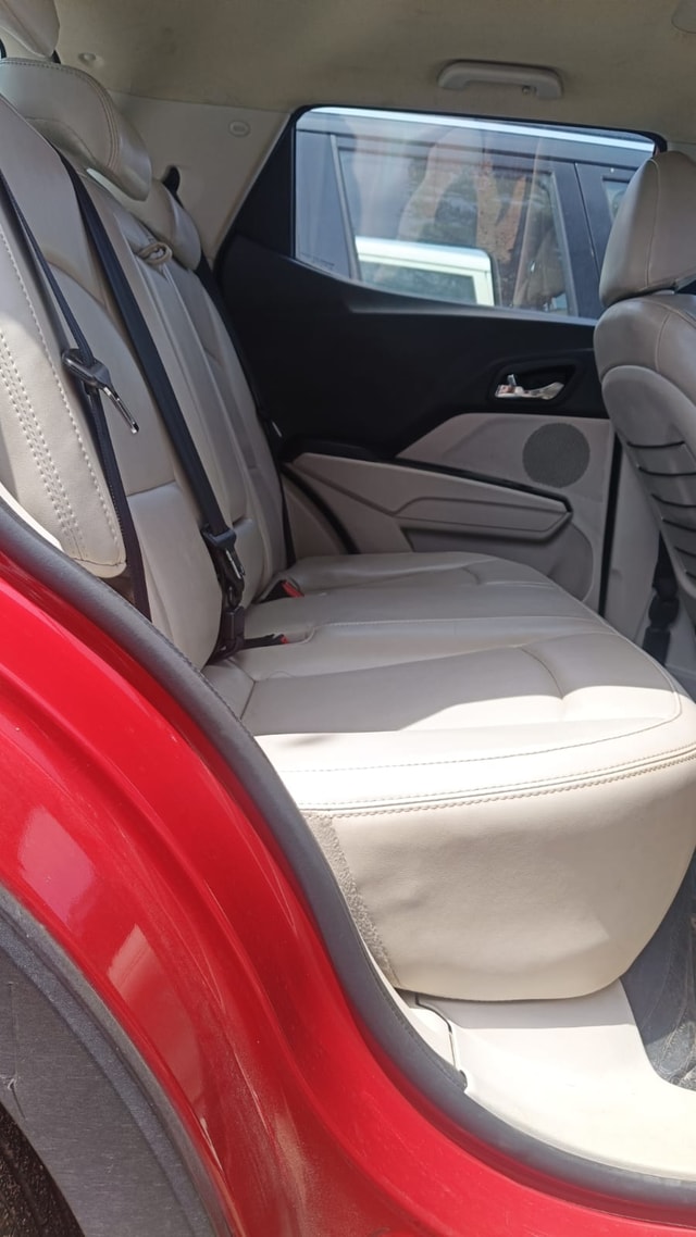 View Mahindra XUV300 Image 15 Used Mahindra XUV300 Image 15