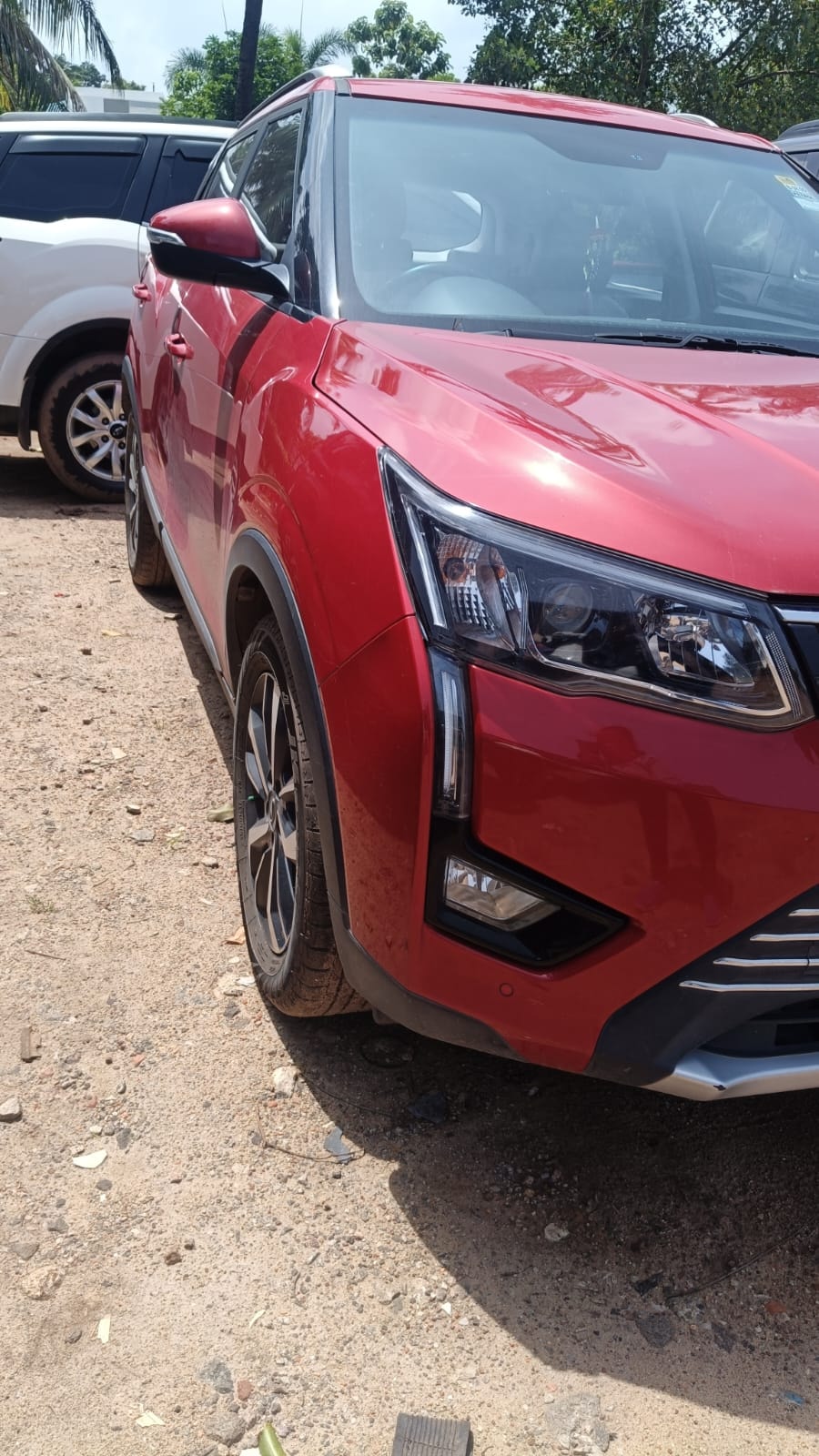 View 2019 Mahindra XUV300 W8 (O) Petrol BS IV Image 12 Used 2019 Mahindra XUV300 W8 (O) Petrol BS IV Image 12