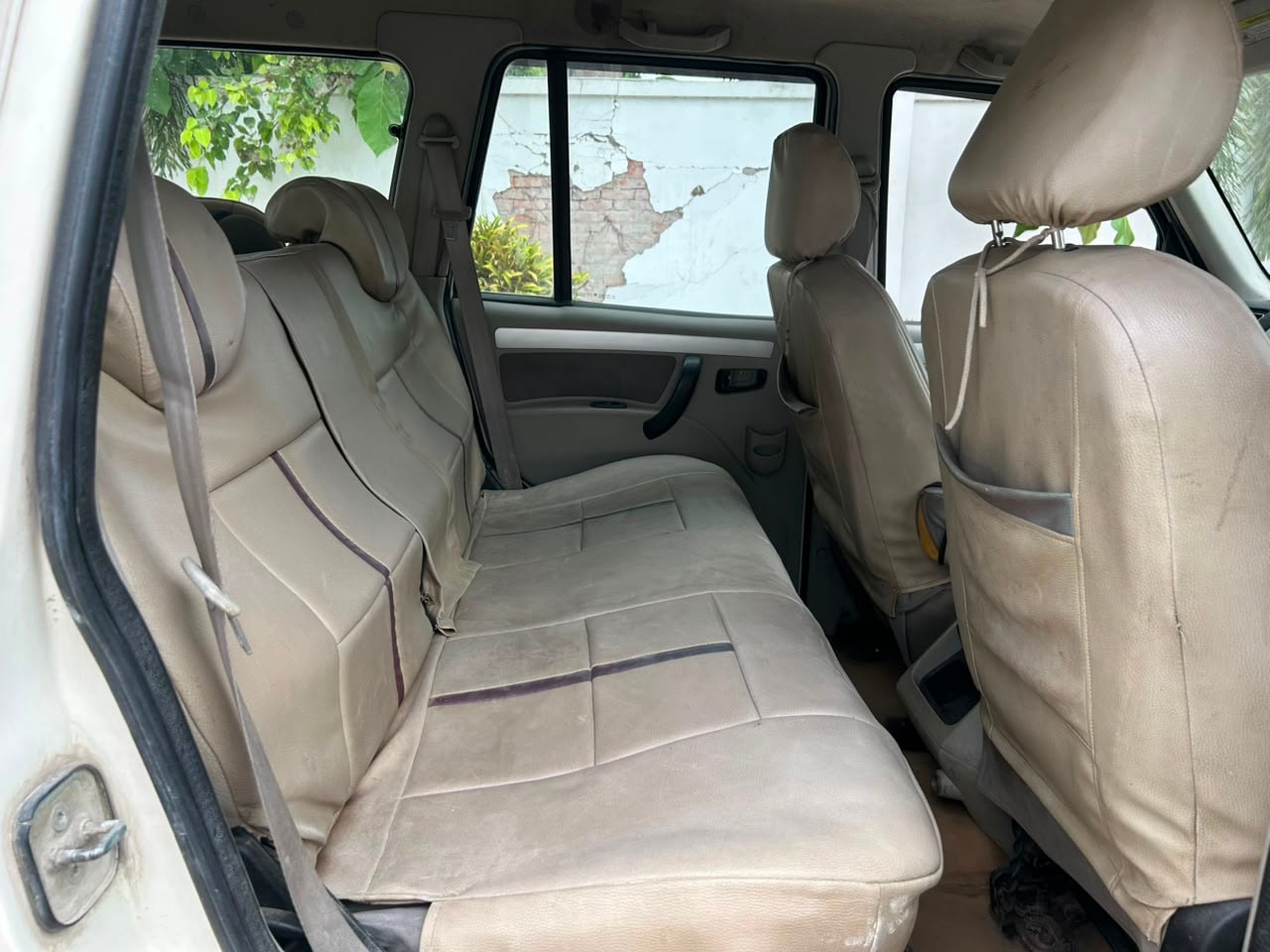 View 2014 Mahindra Scorpio S10 4WD Image 5 Used 2014 Mahindra Scorpio S10 4WD Image 5