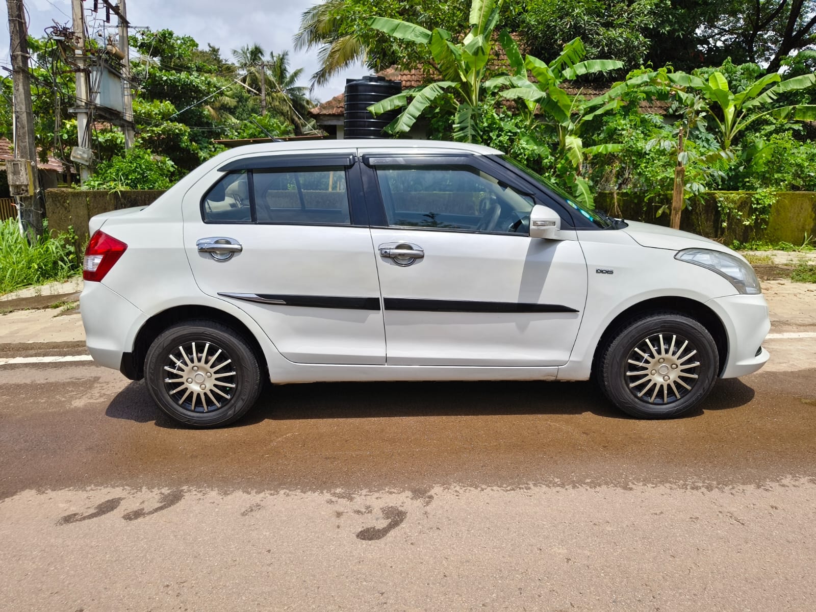 View 2015 Maruti Suzuki Swift DZire VDI Image 8 Used 2015 Maruti Suzuki Swift DZire VDI Image 8
