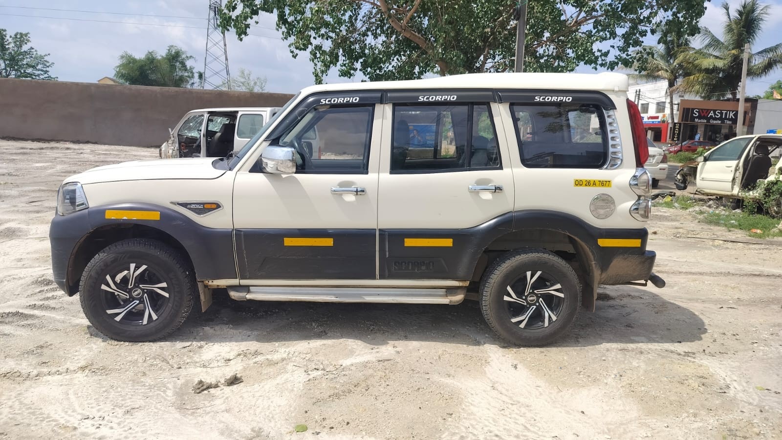View 2016 Mahindra Scorpio S2 2WD Image 6 Used 2016 Mahindra Scorpio S2 2WD Image 6