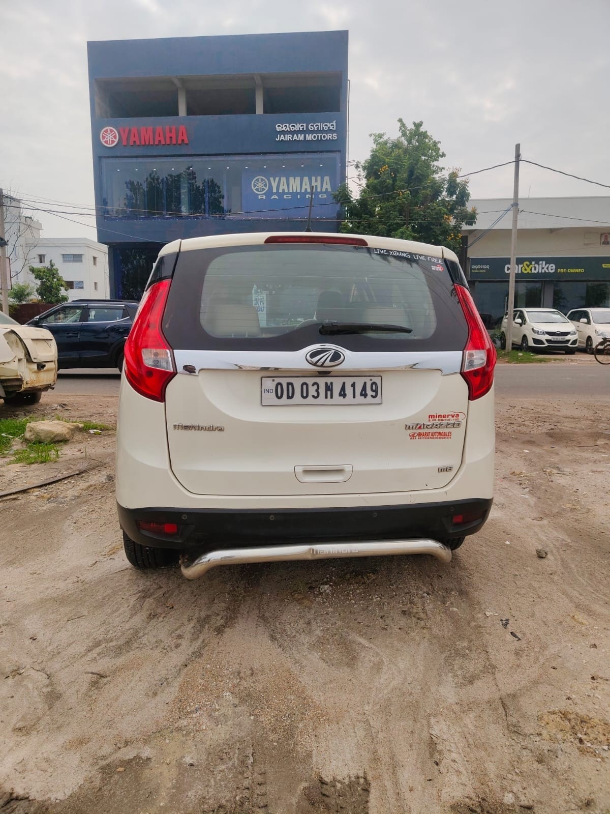 View 2018 Mahindra Marazzo M8 7-Seater Image 4 Used 2018 Mahindra Marazzo M8 7-Seater Image 4