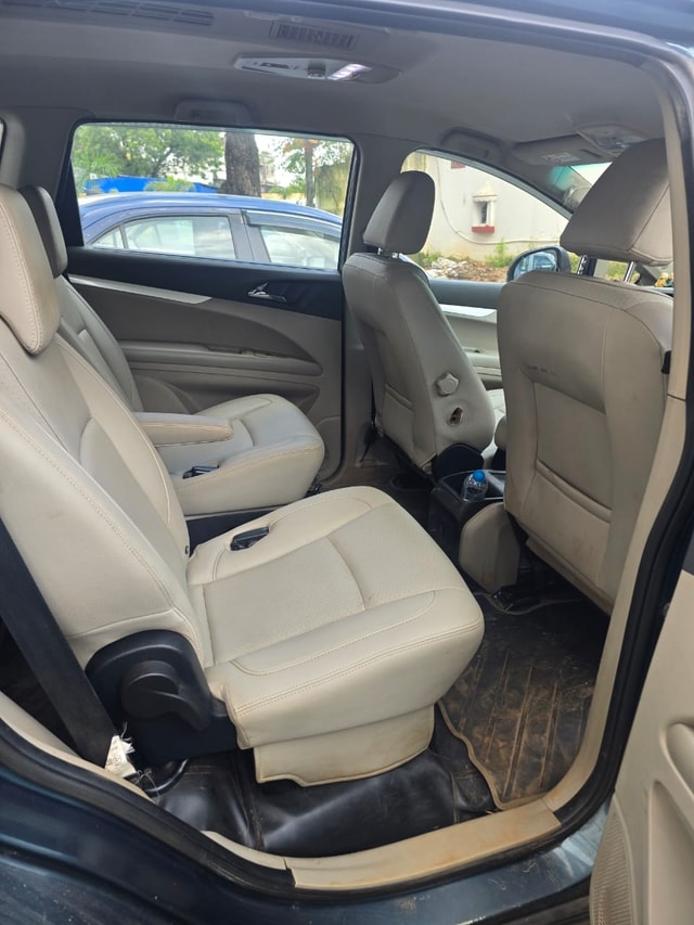 View Mahindra Marazzo Image 14 Used Mahindra Marazzo Image 14