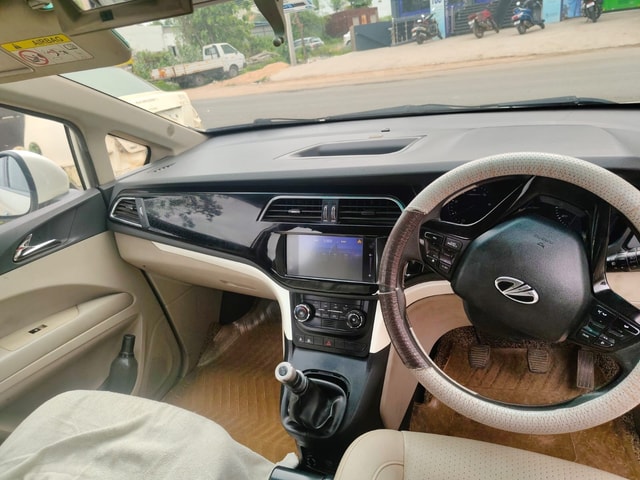 View Mahindra Marazzo Image 11 Used Mahindra Marazzo Image 11