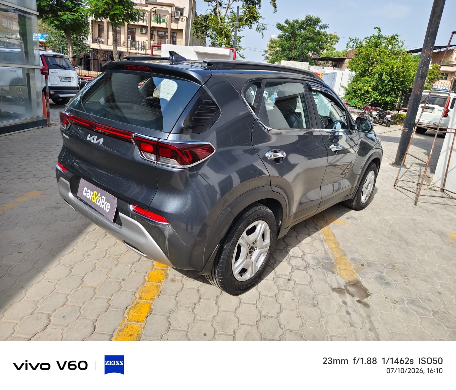 View 2023 Kia Sonet HTK Plus Petrol Image 11 Used 2023 Kia Sonet HTK Plus Petrol Image 11